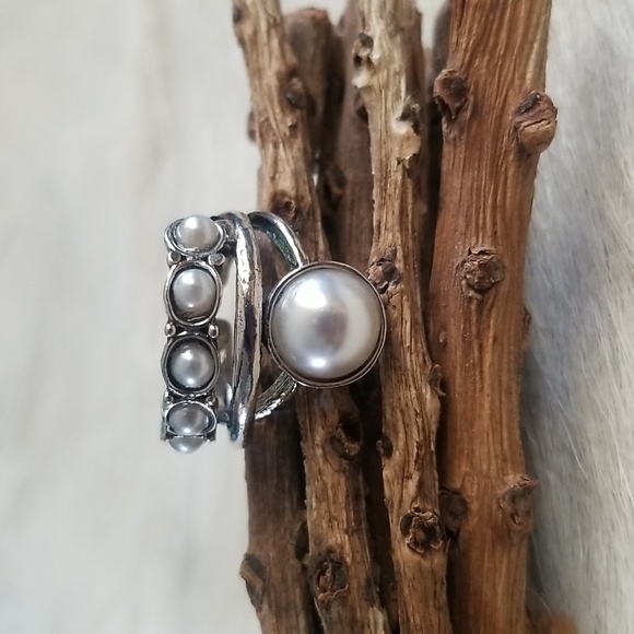 Pearl Solitaire Ring - Picture 4 of 7